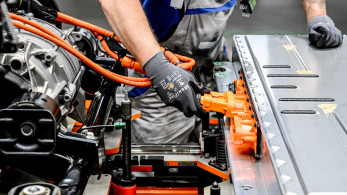 Ηλεκτροκίνηση στην Ευρώπη: Δύο ταχύτητες μετάβασης και η στρατηγική της τεχνολογικής ουδετερότητας