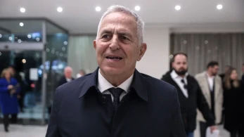 Παίρνουν και τον Ευάγγελο Αποστολάκη στο ΠΑΣΟΚ;