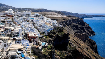 Σαντορίνη: σε ισχύ μέτρα πολιτικής προστασίας - Πού απαγορεύεται η πρόσβαση
