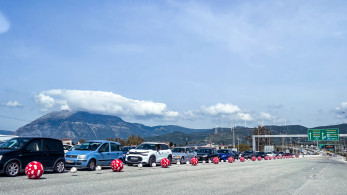 Σε εξέλιξη η μεγάλη επιστροφή των εκδρομέων του Πάσχα - Στο «κόκκινο» εθνικές οδοί και διόδια (video)