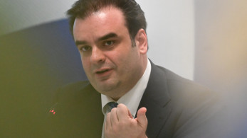 Κυριάκος Πιερρακάκης: Νέα μέτρα στήριξης και αιχμές στην αντιπολίτευση για «ανεύθυνες παροχές» (video)