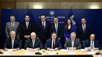 «Μαριέττα Γιαννάκου»: δωρεά 100 εκατ. από τράπεζες για την ανακαίνιση 238 σχολείων (video)