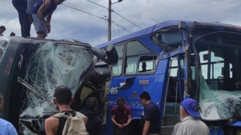 Λεωφορείο έπεσε σε χαράδρα στον Ισημερινό - Τουλάχιστον 14 νεκροί