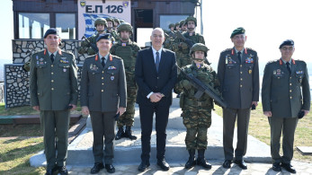 Στο φυλάκιο «126», στον Έβρο, ο Νίκος Δένδιας - Οι ευχές για το Πάσχα (photos)