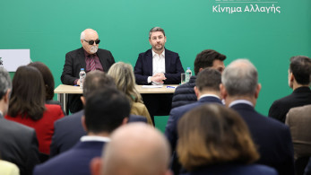 Η φτώχεια φέρνει γκρίνια στο ΠΑΣΟΚ: το κακό χωριό με τα λίγα σπίτια