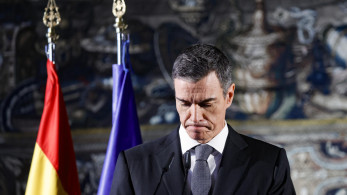 Ισπανία: έφοδος της αστυνομίας στα κεντρικά του Σοσιαλιστικού Κόμματος - Υπό πίεση ο Πέδρο Σάντσεθ