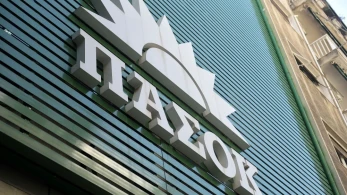 Φουρτούνες στο ΠΑΣΟΚ για το παρών στον Στουρνάρα: σφοδρές αντιδράσεις από στελέχη