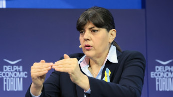 Άθλια πολιτική παρέμβαση από τη Λάουρα Κοβέσι: νομίζει πως η Ελλάδα είναι Σοβιετία