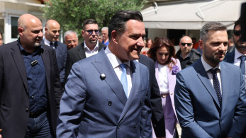 Ο Άδωνις Γεωργιάδης επικοινώνησε με αγρότισσα που δώρισε ασθενοφόρο στο νοσοκομείο Βέροιας (video)