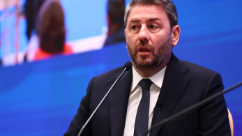 Από τις παρακολουθήσεις... στις διαρροές