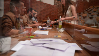 Πανηγύρι για κομματοκούταβα και χουλιγκάνους
