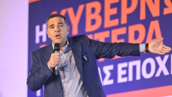 Ποιο σκηνικό αλλάζει ο Τσίπρας, σύντροφοι; Εδώ δεν αλλάζει ο ίδιος