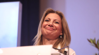 Κόμμα Καρυστιανού: ψεκασμένες θεωρίες από την πάνω και κάτω πλατεία