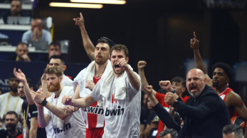 Final Four: μαγικό πρώτο ημίχρονο για τον Ολυμπιακό - Πάει ολαταχώς για τελικό