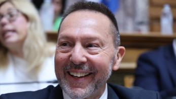 Τράπεζα της Ελλάδος: Εγκρίθηκε η νέα θητεία Στουρνάρα μέσα σε πολιτική ένταση (video)