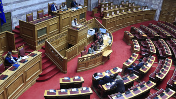 Βουλή: πέρασε από τη Βουλή το νομοσχέδιο για το μεταναστευτικό - Όσα είπε η Σέβη Βολουδάκη