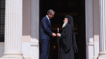 Πατριάρχης Ιεροσολύμων Θεόφιλος Γ’ σε Κυριάκο Μητσοτάκη: Ο Ντόναλντ Τραμπ θέλει να επισκεφτεί την Ελλάδα (photos)