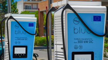 ΔΕΗ blue - Visa: νέα καλοκαιρινή προσφορά με επιβράβευση έως 18€ τον μήνα για φόρτιση ηλεκτρικών οχημάτων