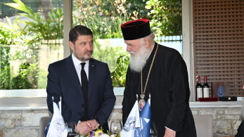 Γεύμα εργασίας του Νίκου Χαρδαλιά με τον αρχιεπίσκοπο και μέλη της Ιεράς Συνόδου (photos)