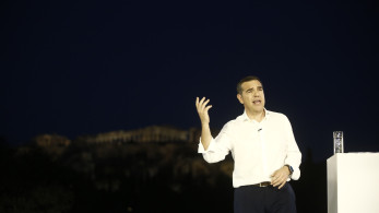 Πέντε υποσχέσεις, ένας λογαριασμός: ο Τσίπρας μοιράζει παροχές χωρίς να εξηγεί ποιος θα πληρώσει