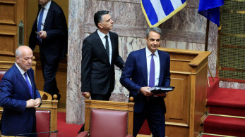 Οι δημοσκοπήσεις, τα σενάρια και τα «έρμα που ψοφάνε»: δεν τους βγαίνει το «να φύγει ο Μητσοτάκης»