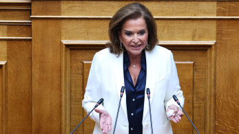 Μήνυμα Μπακογιάννη στο ΠΑΣΟΚ: Ο λαός δεν θέλει επαναστατική γυμναστική (video)