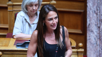 Δόμνα Μιχαηλίδου: Το επίδομα αναδοχής ανέρχεται στα 525 ευρώ τον μήνα και ισχύει έως την ενηλικίωση