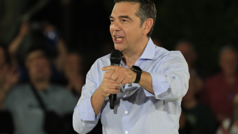 Από τη Νίκαια στην πολιτική υπερβολή: ο Τσίπρας επιστρέφει με μεγάλα λόγια και γνώριμα ρίσκα