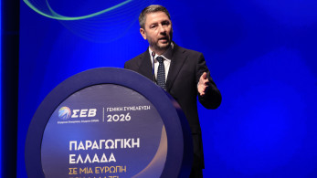 Στον ΣΕΒ με λόγια για επενδύσεις και πρόγραμμα για… παροχές ο Ανδρουλάκης