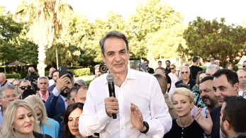 Βίντεο Μητσοτάκη από την περιοδεία σε Βάρη-Βούλα-Βουλιαγμένη - Τα highlights της επίσκεψης