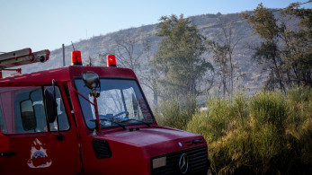 Συναγερμός στην Κερατέα: Πύρινο μέτωπο κοντά στη Λεωφόρο Λαυρίου - Στο σημείο ισχυρές δυνάμεις της Πυροσβεστικής