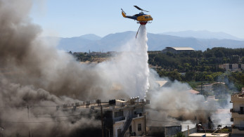 Φωτιά στο Ηράκλειο: Κάηκαν ολοσχερώς δύο επιχειρήσεις, ζημιές σε τουλάχιστον τρία σπίτια (video)