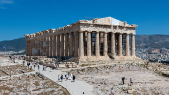 Λίνα Μενδώνη: Το δυτικό αέτωμα του Παρθενώνα συμπληρώνεται μετά από 220 χρόνια