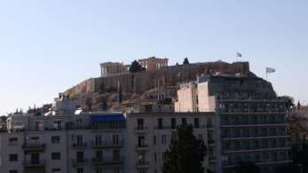 Έξοδος στις αγορές με δεκαετές ομόλογο για πρόωρη αποπληρωμή πριν την αύξηση επιτοκίων της ΕΚΤ
