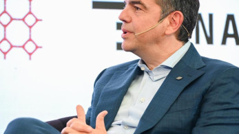 Ο ξαφνικός έρωτας του Αλέξη με τις δημοσκοπήσεις