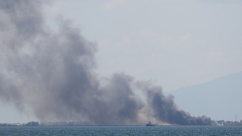 Φωτιά στο Καλοχώρι Θεσσαλονίκης - Εστάλη 112 για τους καπνούς (video)