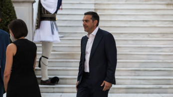 Ο Τσίπρας, η δεξίωση στο Προεδρικό και το… κιόσκι