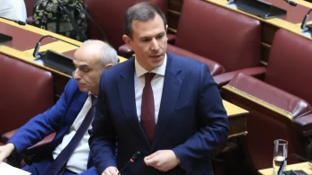 Οι καταγγελίες Δουδωνή για τις σχέσεις Τσίπρα με μη κρατικά ΑΕΙ σε Ελλάδα και Κύπρο (video)
