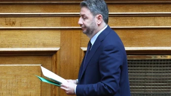 Πώς ο Ανδρουλάκης πιάστηκε αδιάβαστος για πληθωρισμό και 13η σύνταξη