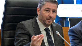Ανδρουλάκης: μοίρασε 13η σύνταξη σε… δόσεις, ΕΚΑΣ και ό,τι άλλο βρήκε