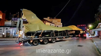 Με πλοίο έφυγε από τη Ζάκυνθο το F16 που έκανε αναγκαστική προσγείωση - Δείτε εικόνες