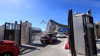 Βρετανία και ΕΕ υπέγραψαν συνθήκη για το Γιβραλτάρ