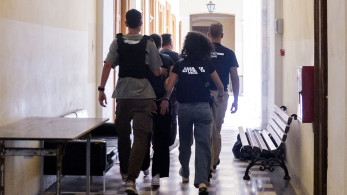 Σύρος: Ελεύθερη η 30χρονη για τη δολοφονία της διασώστριας, πώς απολογήθηκε το ζευγάρι