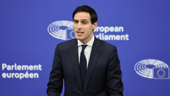 Wopke Hoekstra: «Κι άλλα χρήματα στην ηλεκτροκίνηση» απαιτεί η Ευρώπη από την αυτοκινητοβιομηχανία