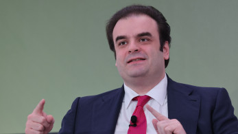 Σεμνά και με δουλειά: Από τον μνημονιακό Τσίπρα στην κανονικότητα… ένας Πιερρακάκης δρόμος