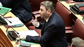 Το δύσκολο φθινόπωρο του ΠΑΣΟΚ: Ή θα ανέβει το κόμμα ή θα «κατέβει»  ο Ανδρουλάκης