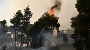 Τηλεοπτικοί μαϊντανοί και... ειδικοί παντός καιρού