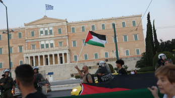 Εβραιοφάγοι τραμπούκοι υπό συνεχή ασυλία...