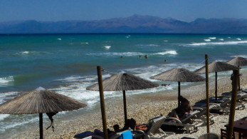 Καιρός: ζέστη έως 38°C και ισχυροί άνεμοι - Υψηλός κίνδυνος πυρκαγιάς σε 28 περιοχές (video)