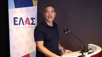 Ο Τσίπρας με μαύρη φορεσιά, τα βάσανά του είναι βαριά